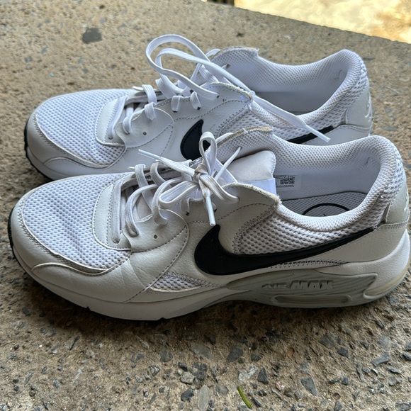 Nike Air Max - Picture 2 of 7